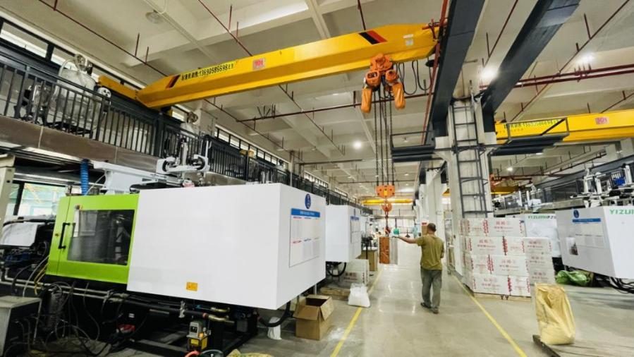 Injection moulding · 36 machines